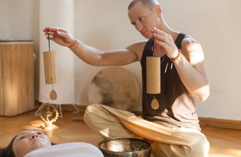 Meditacija su vedėju — Tomas