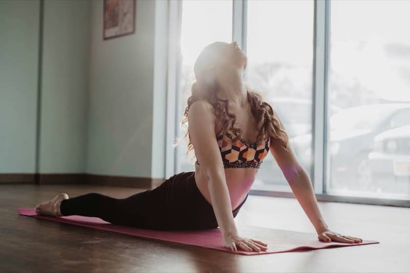 Joga su vedėju — Eglė